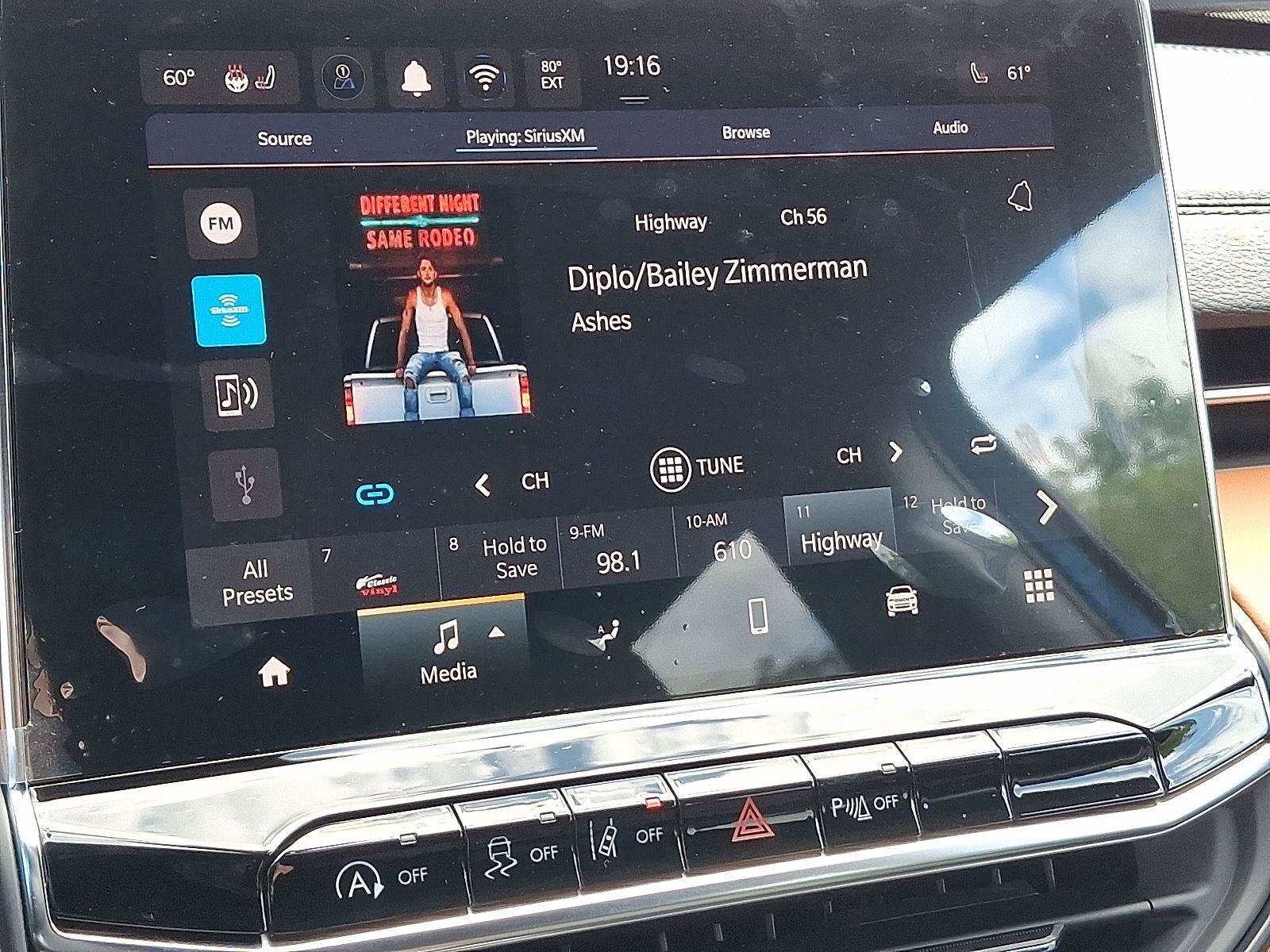 New 2025 Jeep Compass Limited image 10