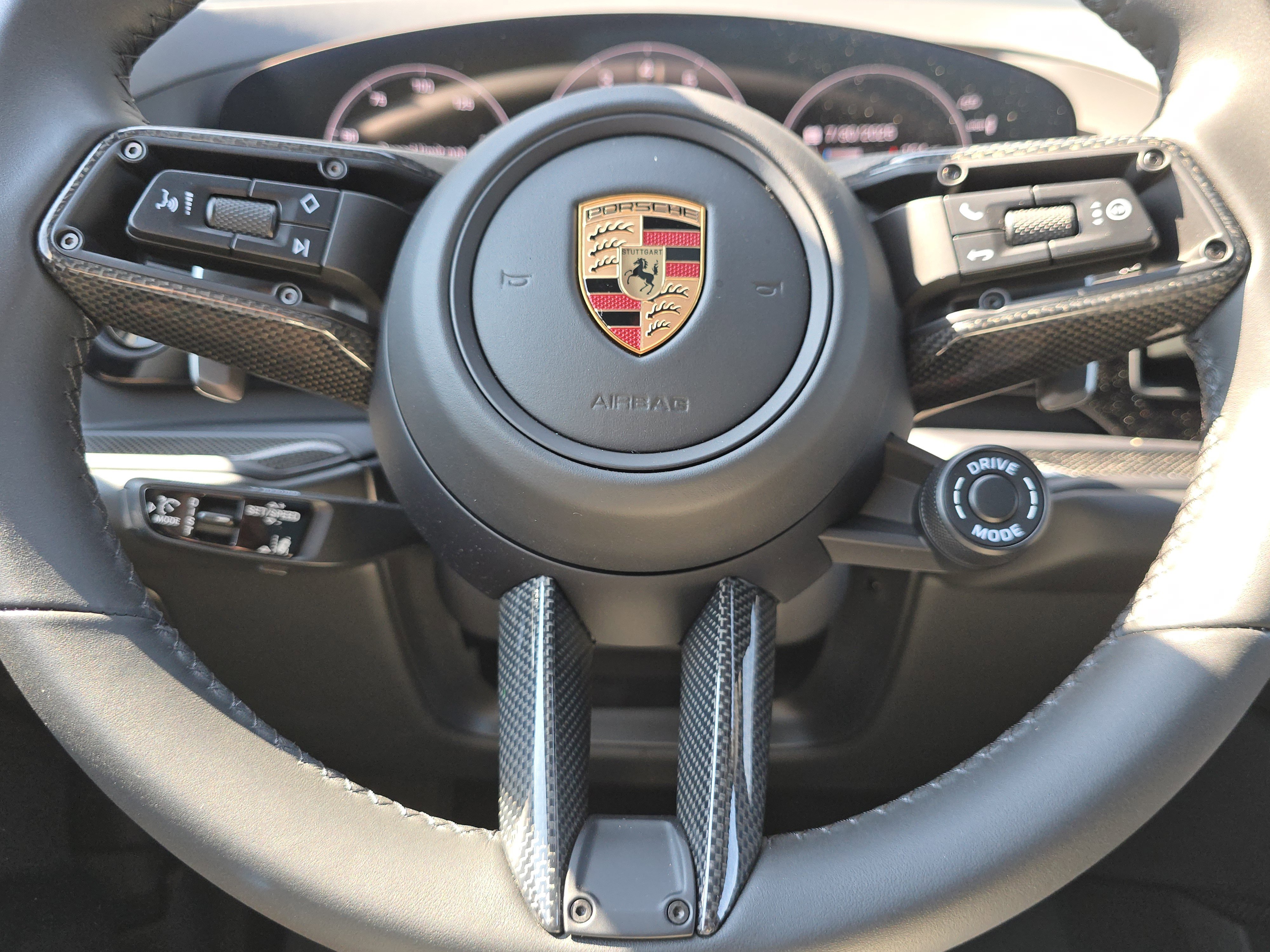 New 2025 Porsche Cayenne GTS image 19