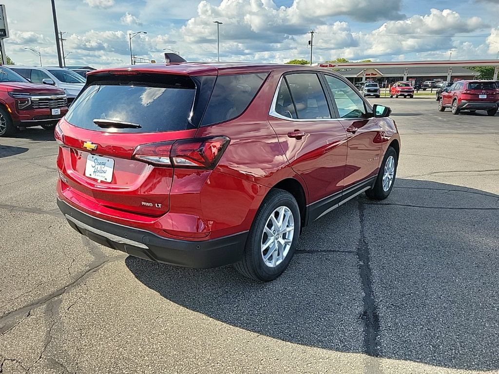 Used 2024 Chevrolet Equinox LT AWD/4WD image 5