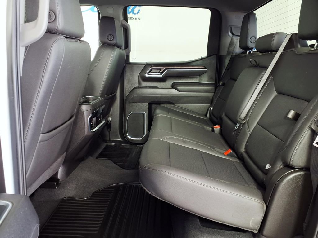 Used 2025 Chevrolet Silverado 1500 LTZ image 9
