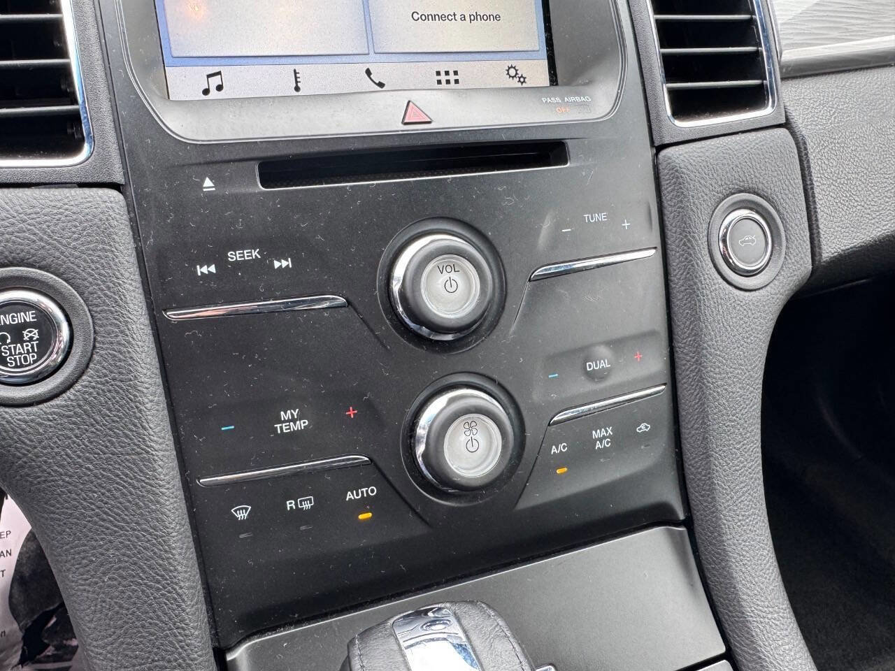 Used 2017 Ford Taurus SEL w/ Equipment Group 201A image 16