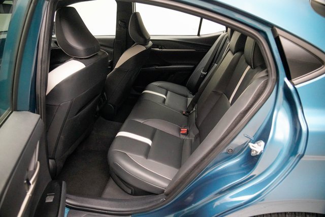 Used 2025 Toyota Camry SE image 5