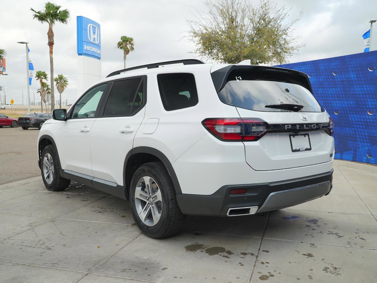 New 2026 Honda Pilot EX-L image 9