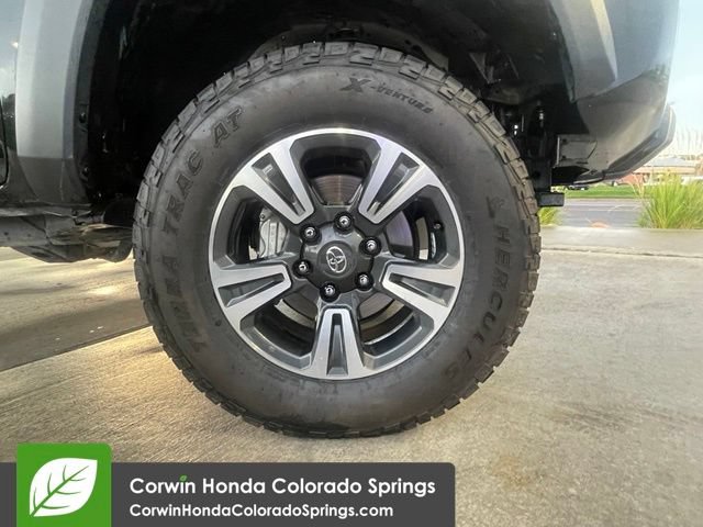 Used 2023 Toyota Tacoma TRD Pro AWD/4WD image 33