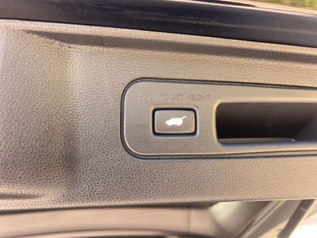 Certified 2025 Honda Pilot Elite image 34