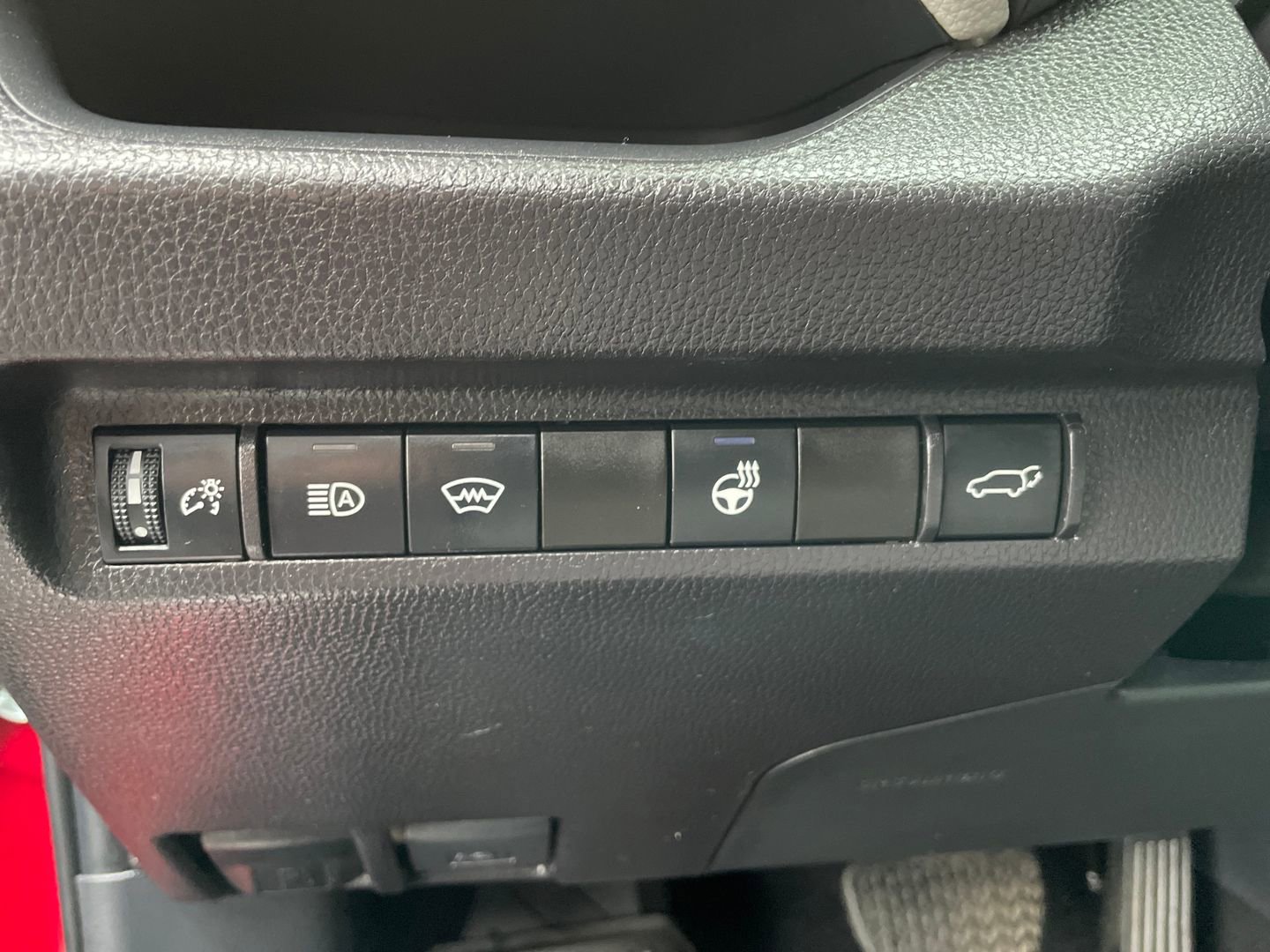 Certified 2025 Toyota RAV4 XLE w/ Convenience Package image 14