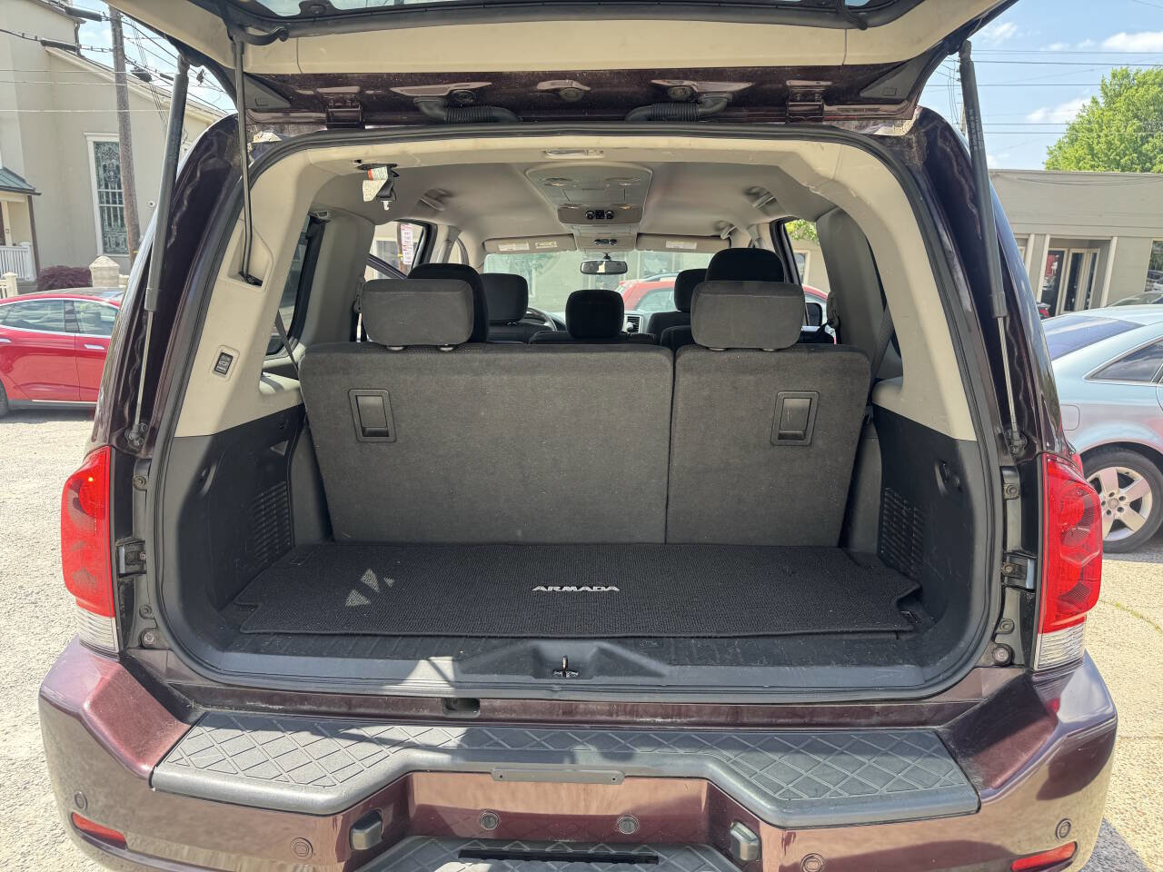 Used 2014 Nissan Armada SV w/ SV Driver Package RWD image 25