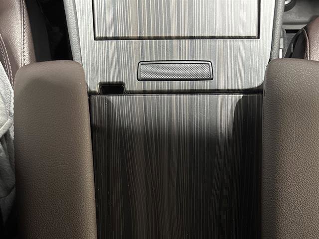 Used 2024 Toyota Sienna Platinum image 12