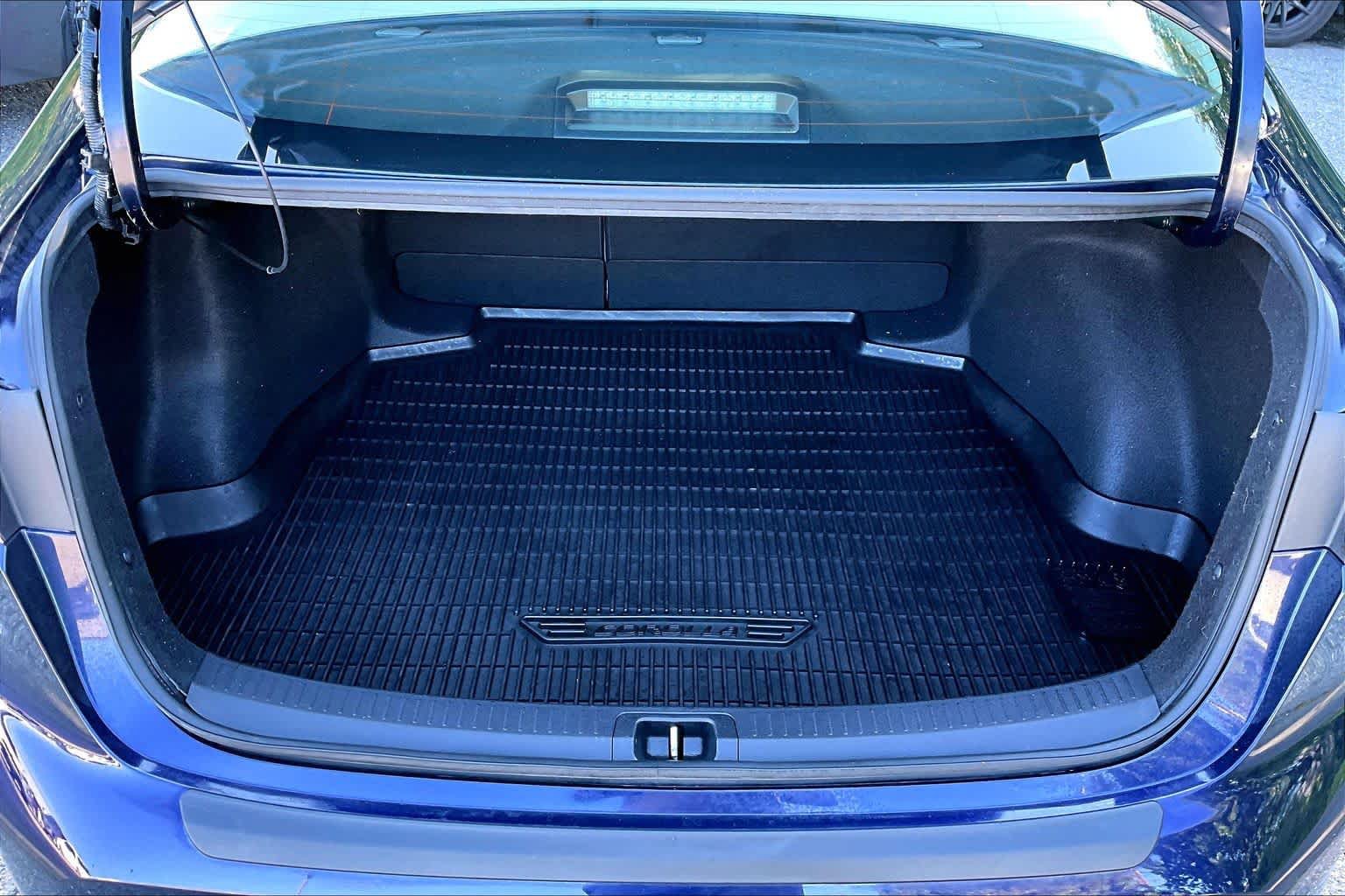 Certified 2024 Toyota Corolla LE FWD image 30
