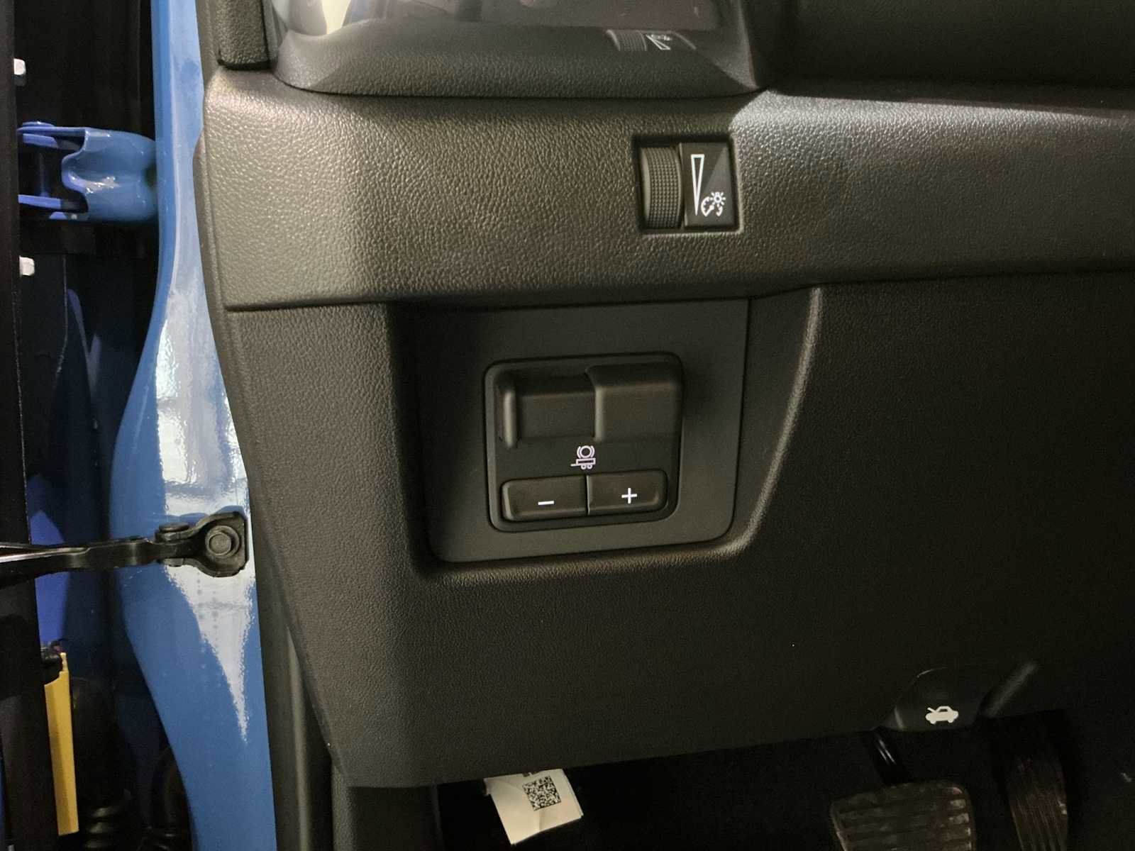 New 2026 GMC Canyon Elevation w/ Convenience Package image 15