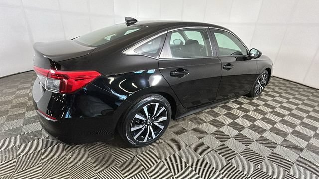 Used 2024 Honda Civic EX image 2