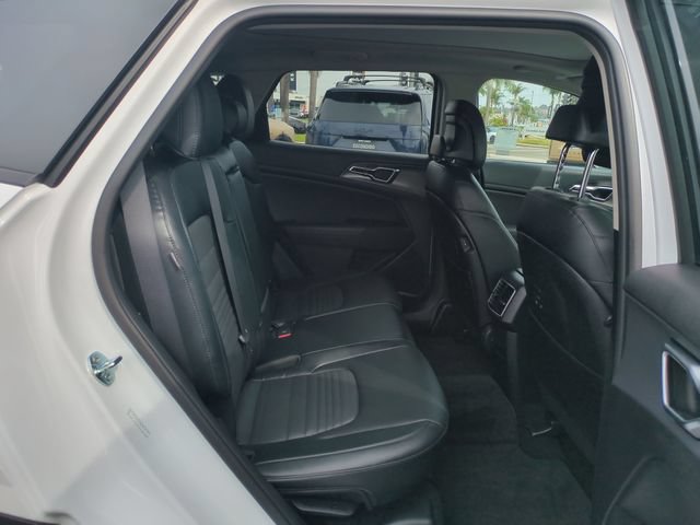 Certified 2025 Kia Sportage SX AWD/4WD image 30