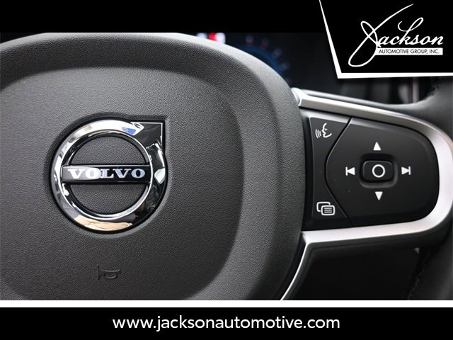 Used 2025 Volvo XC60 B5 Core w/ Climate Package image 14