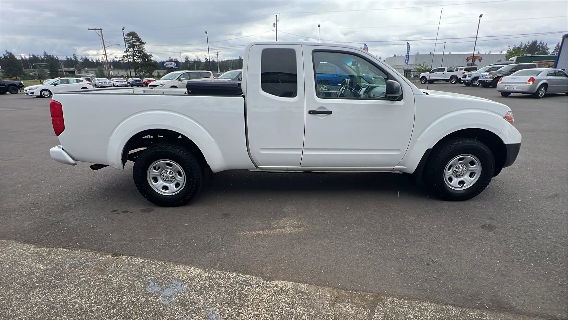 Used 2019 Nissan Frontier S RWD image 4