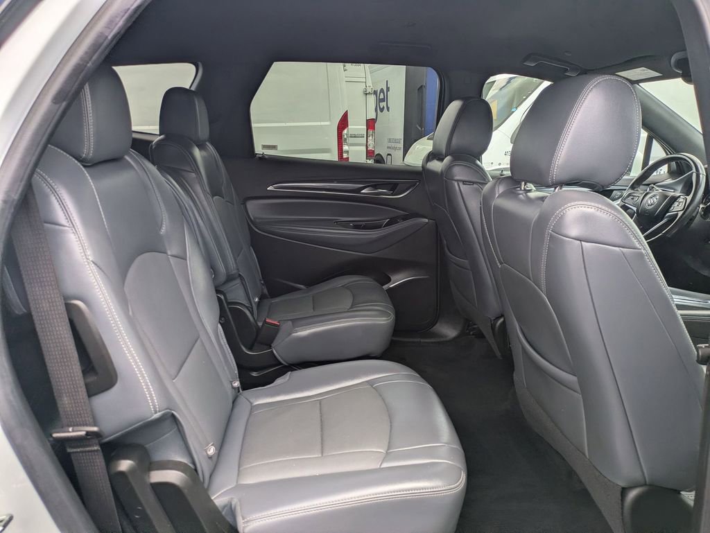 Used 2024 Buick Enclave Premium AWD/4WD image 31