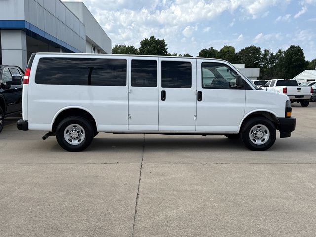Used 2024 Chevrolet Express 3500 LS RWD image 2