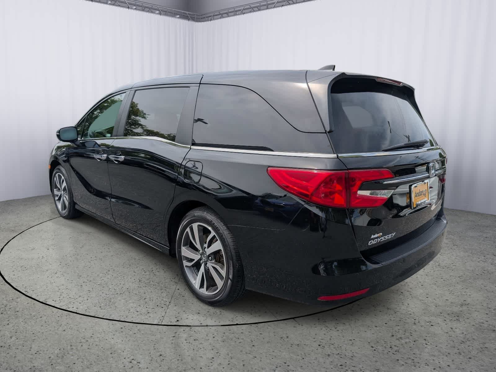 Used 2023 Honda Odyssey Touring image 4