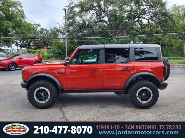 Used 2023 Ford Bronco Badlands AWD/4WD image 2