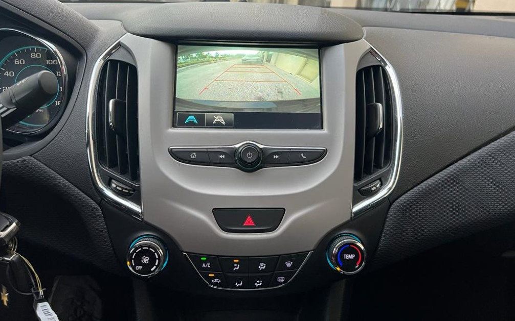 Used 2018 Chevrolet Cruze LS image 22