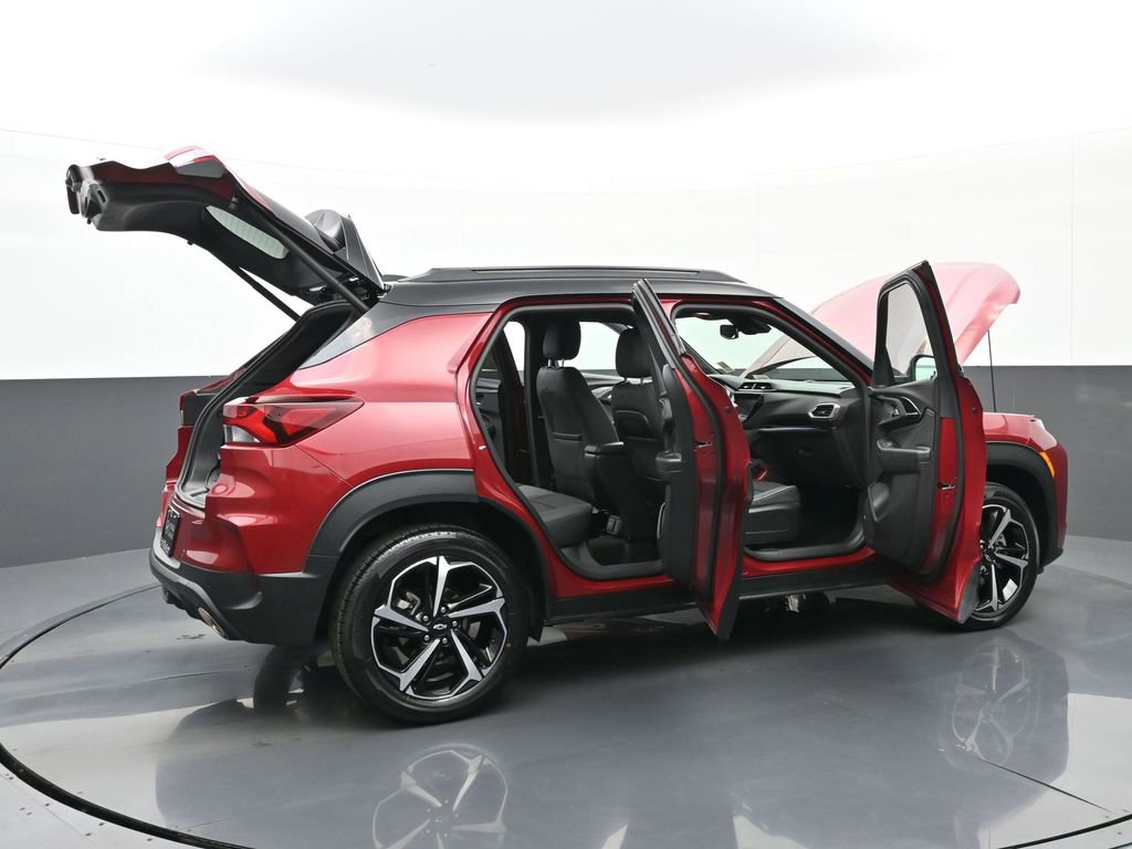 Used 2021 Chevrolet TrailBlazer RS w/ Sun and Liftgate Package AWD/4WD image 47