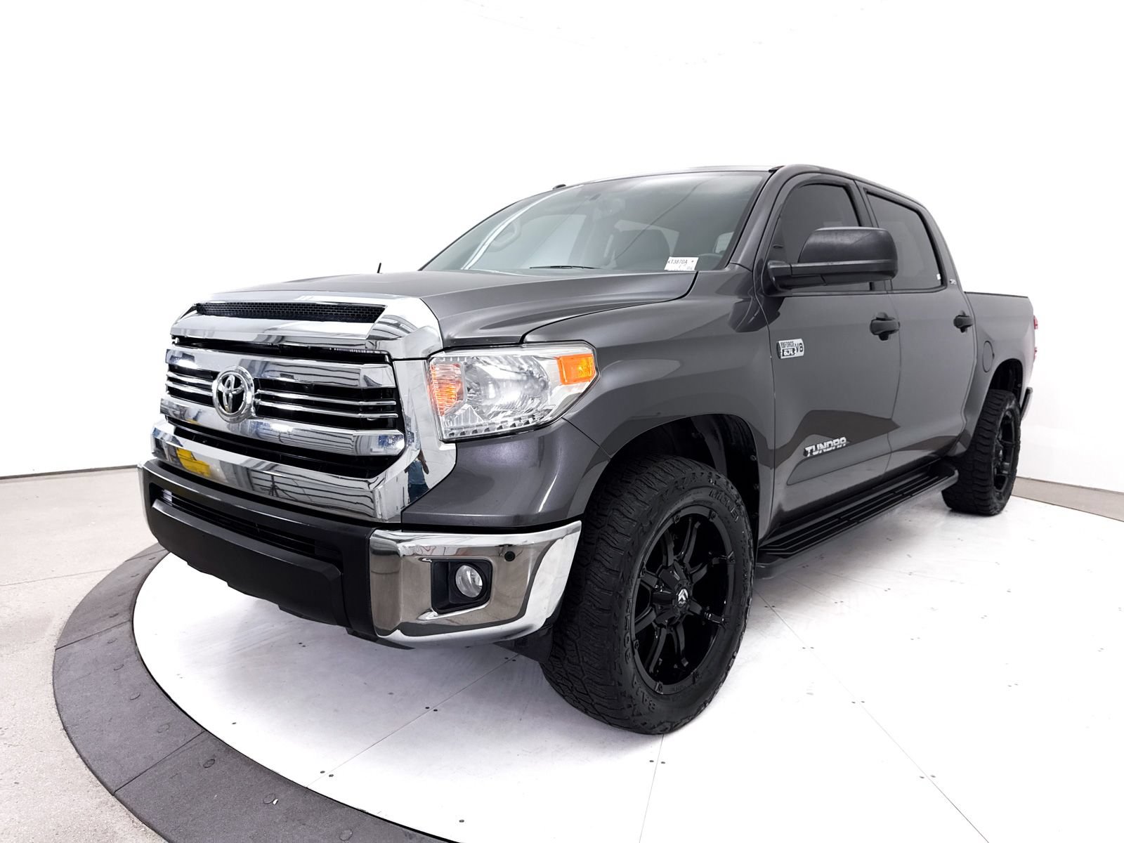Used 2017 Toyota Tundra SR5 w/ SR5 Upgrade Package RWD image 12