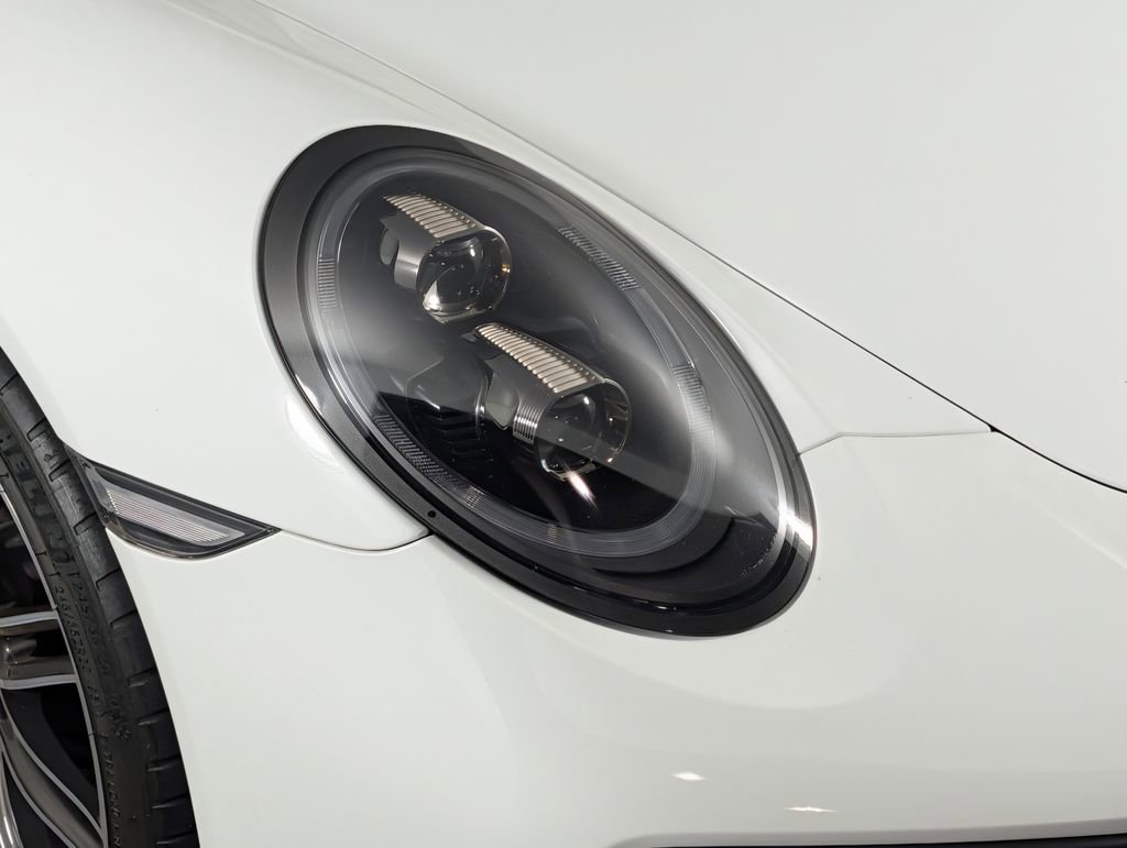 Certified 2019 Porsche 911 Turbo image 15