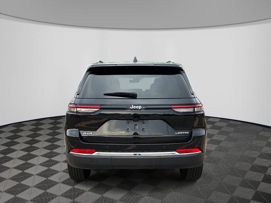 Certified 2025 Jeep Grand Cherokee Limited AWD/4WD image 6