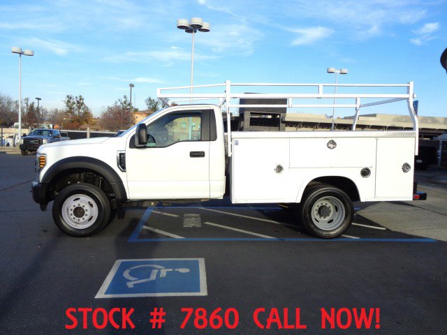Used 2018 Ford F550 2WD Regular Cab Super Duty image 2