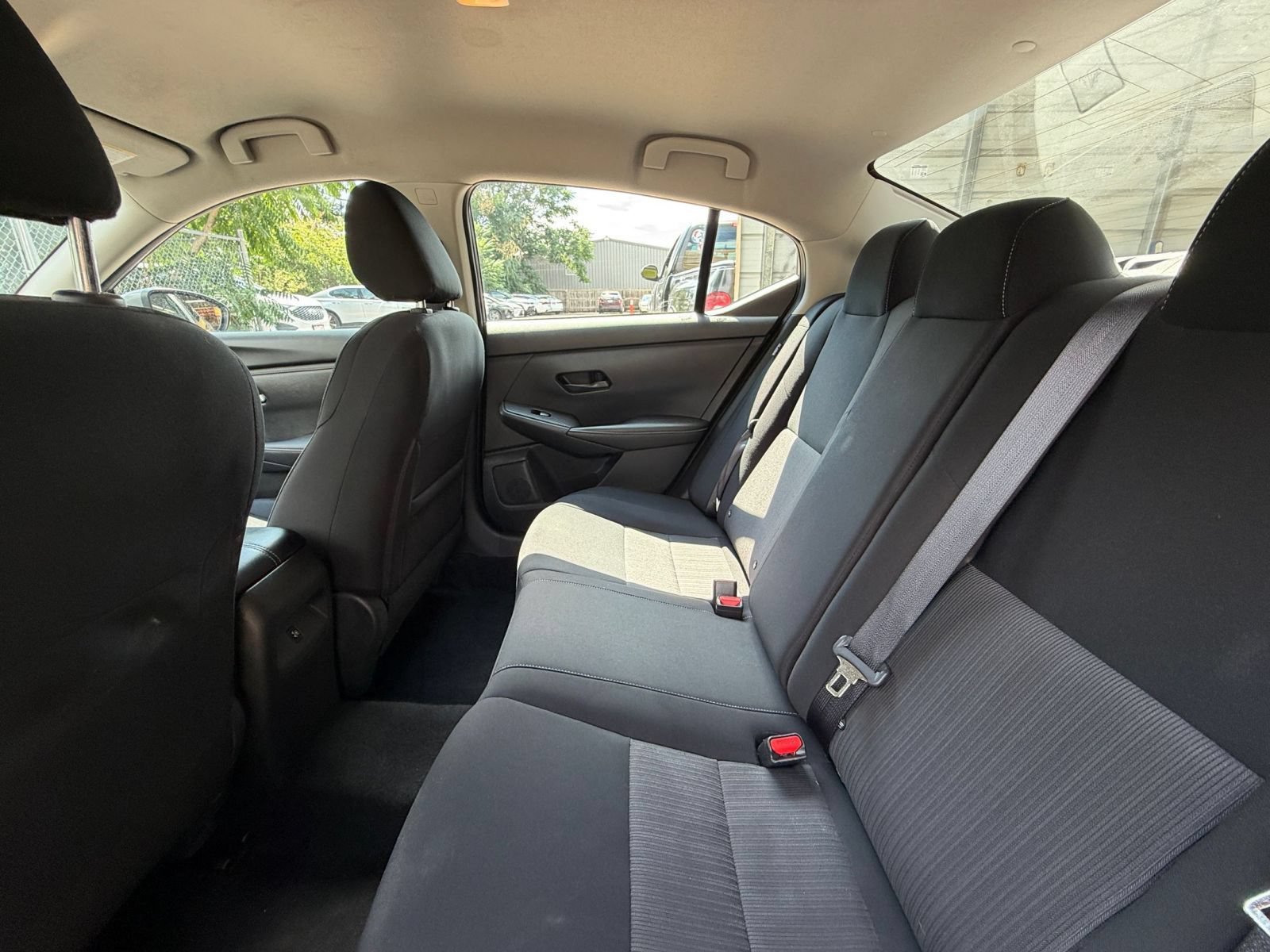 Used 2025 Nissan Sentra SV FWD image 22