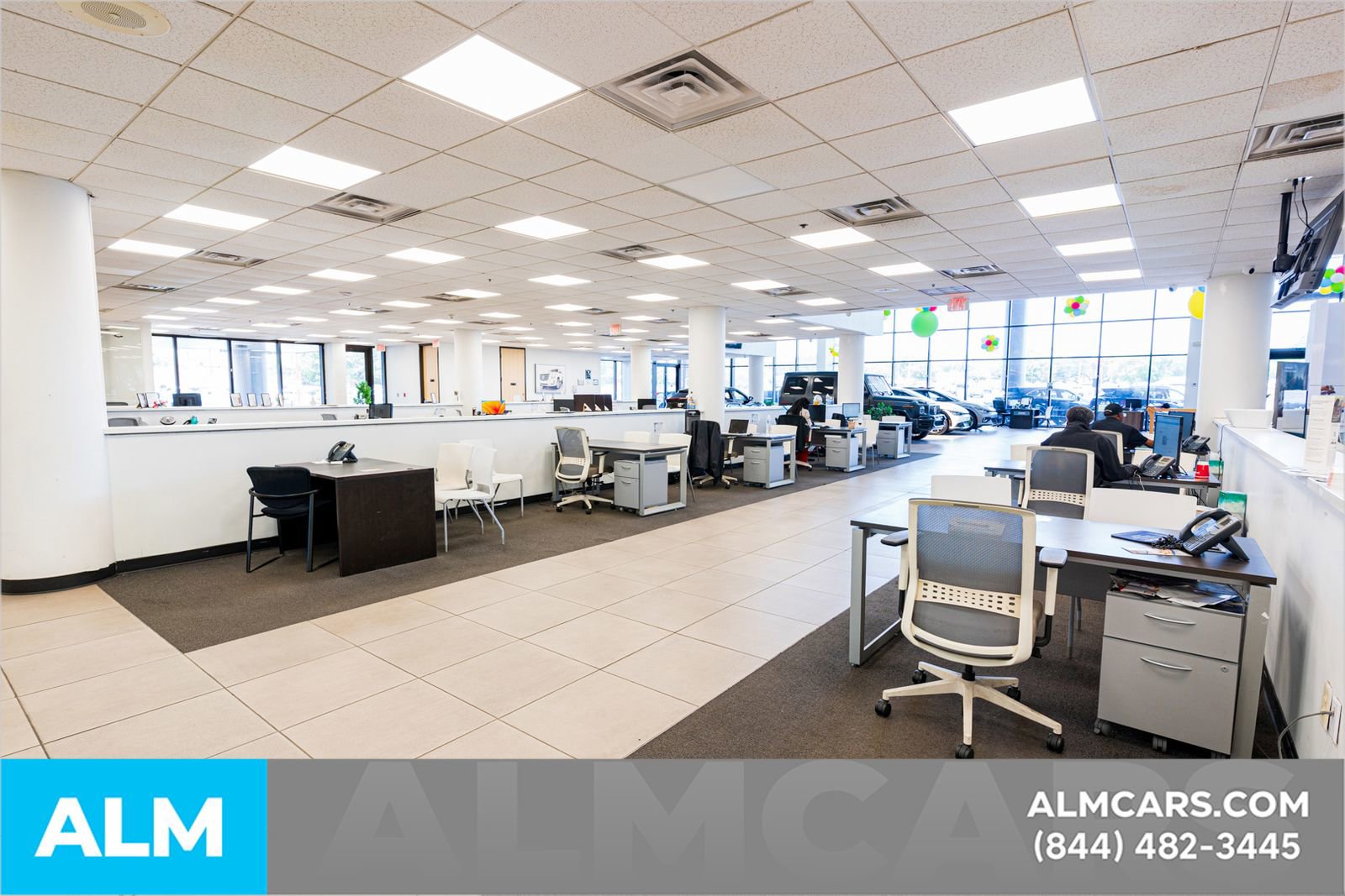 Used 2024 GMC Yukon SLE w/ LPO, Floor Liner Package image 82