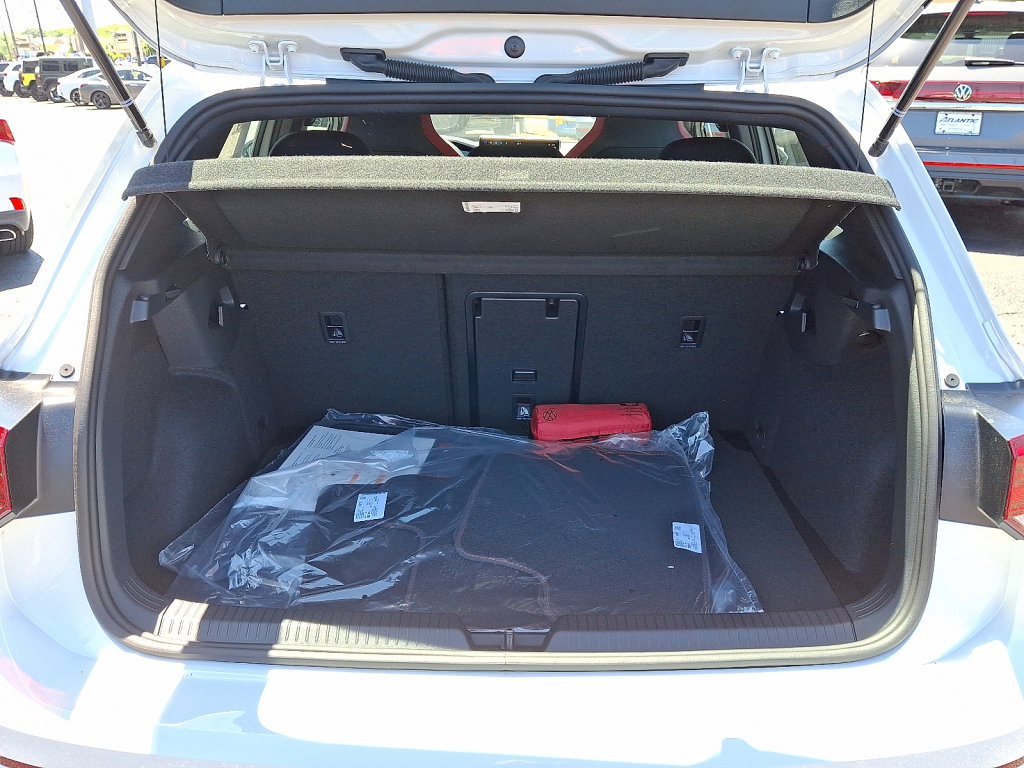 New 2025 Volkswagen GTI SE FWD image 19