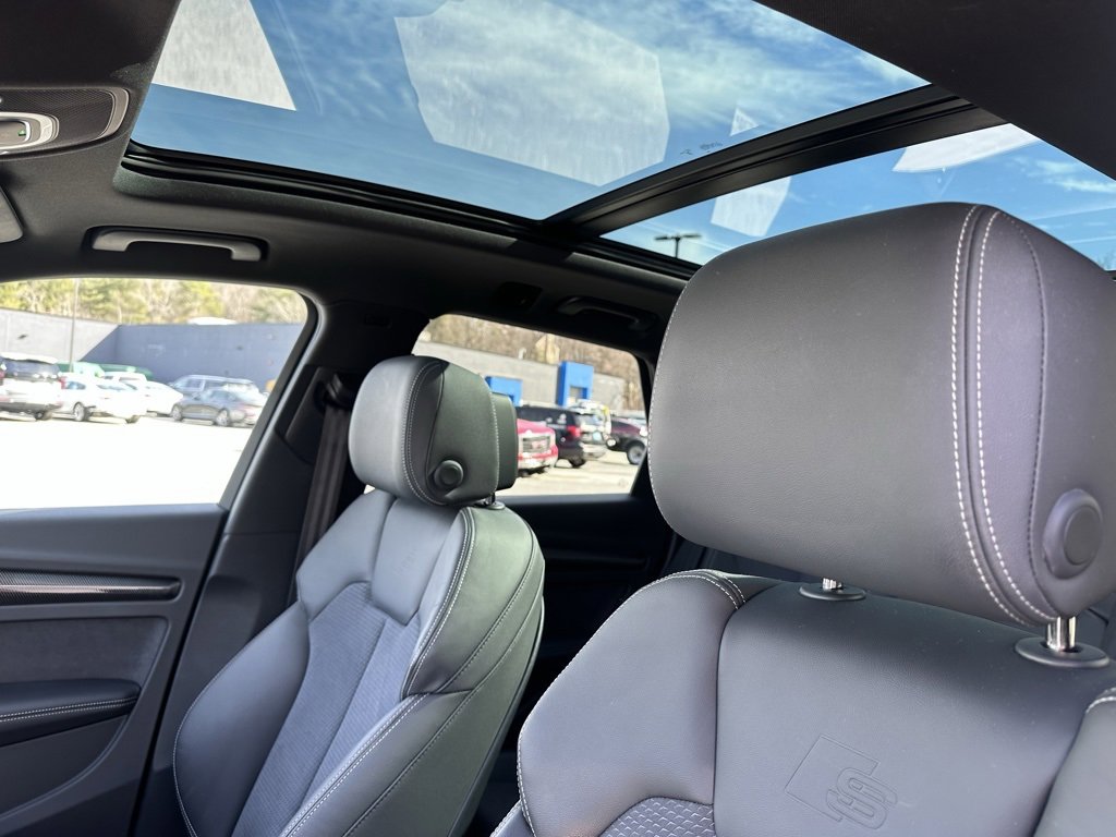 Used 2023 Audi SQ5 Prestige w/ Prestige Package image 14