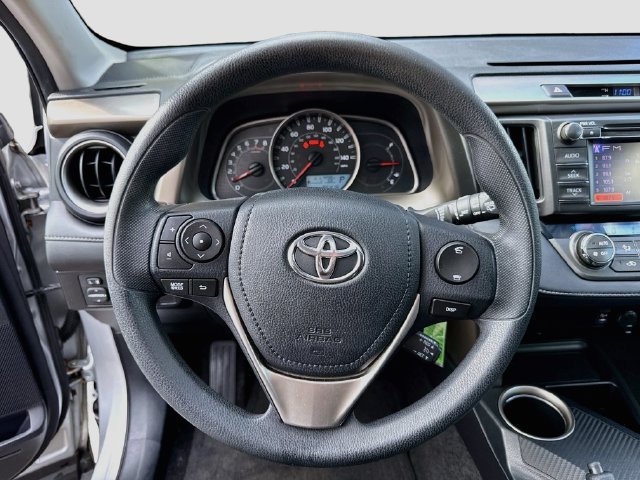Used 2013 Toyota RAV4 XLE AWD/4WD image 12