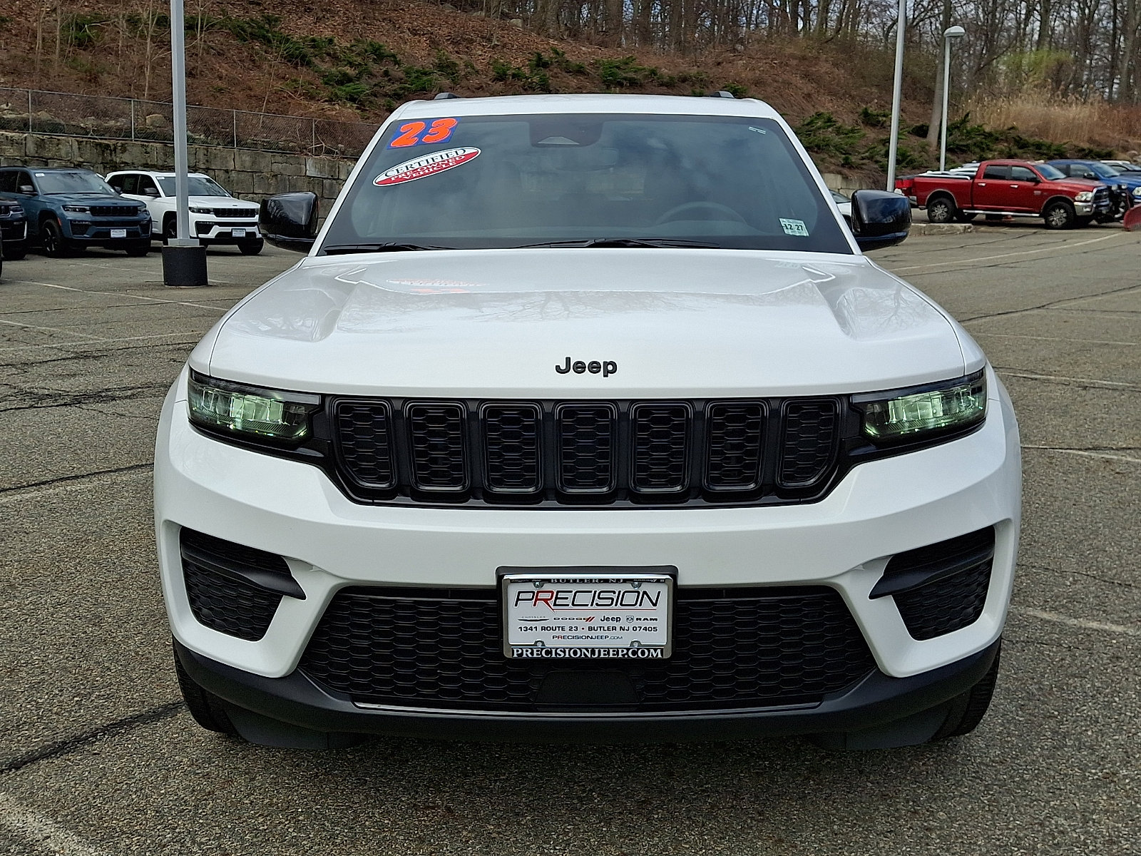 Certified 2023 Jeep Grand Cherokee Altitude AWD/4WD image 2