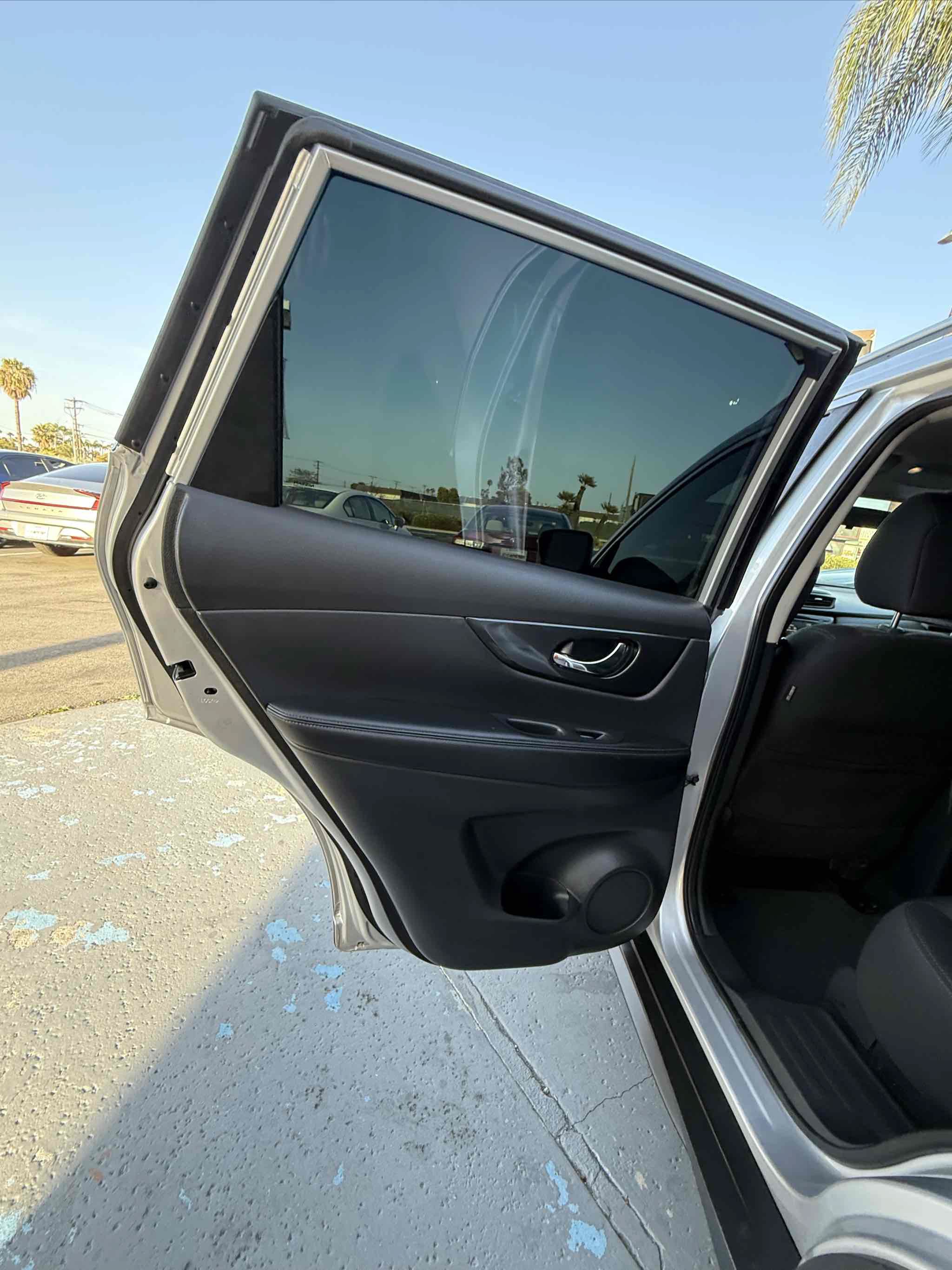 Used 2017 Nissan Rogue SV FWD image 82