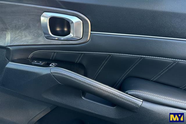 Used 2024 Kia Sorento SX image 21