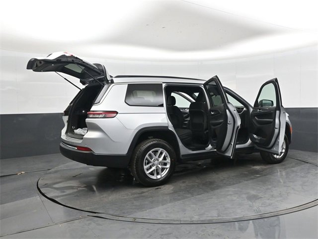 New 2025 Jeep Grand Cherokee L Laredo image 47