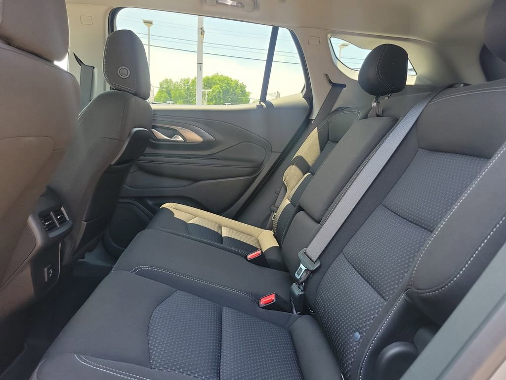 Used 2023 GMC Terrain SLE w/ Driver Convenience Package FWD image 13