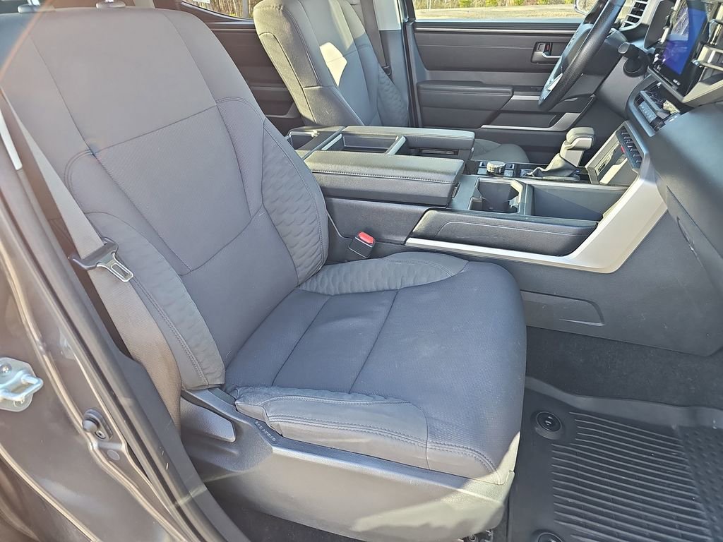 Used 2022 Toyota Tundra SR5 w/ SR5 Convenience Package image 11