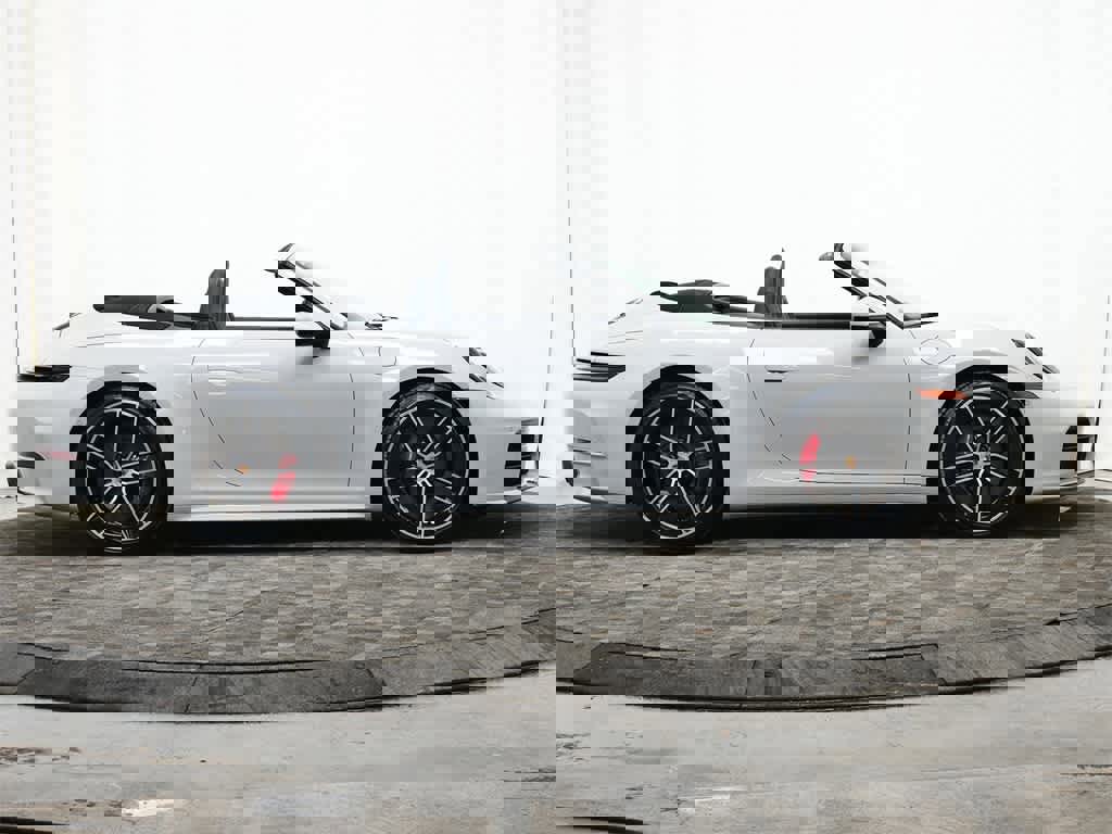 New 2026 Porsche 911 Carrera 4S image 8