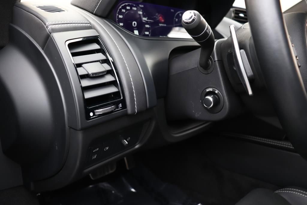 Used 2022 Jaguar F-TYPE R-Dynamic image 41