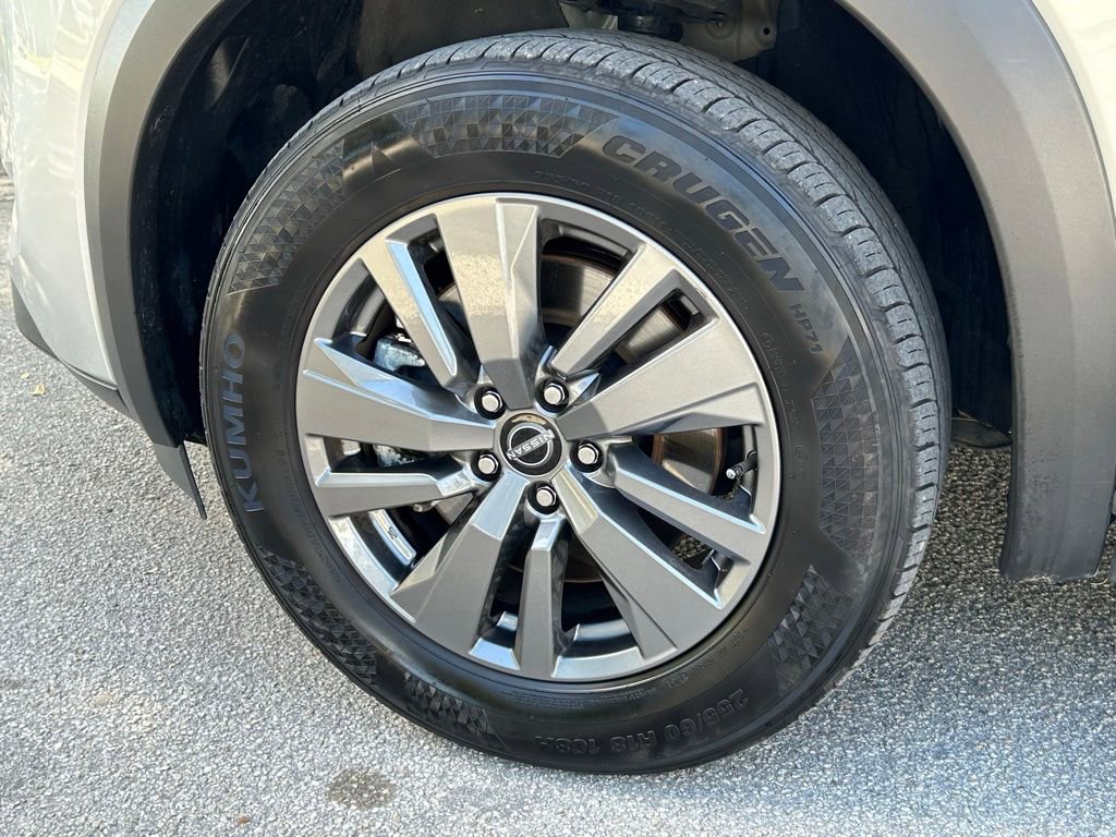 Used 2025 Nissan Pathfinder SV image 27