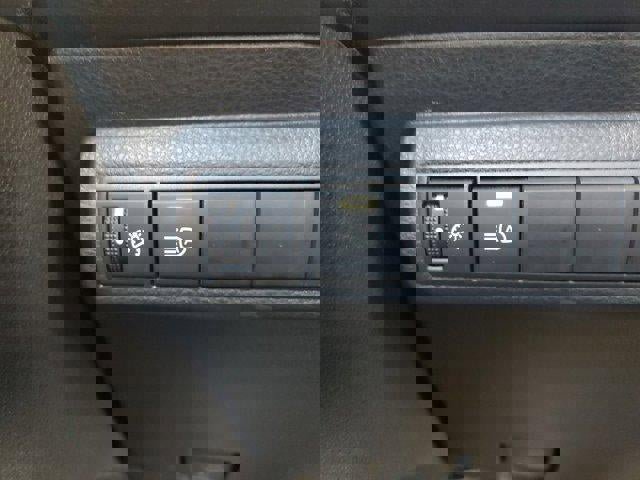 Used 2022 Toyota Corolla LE image 30