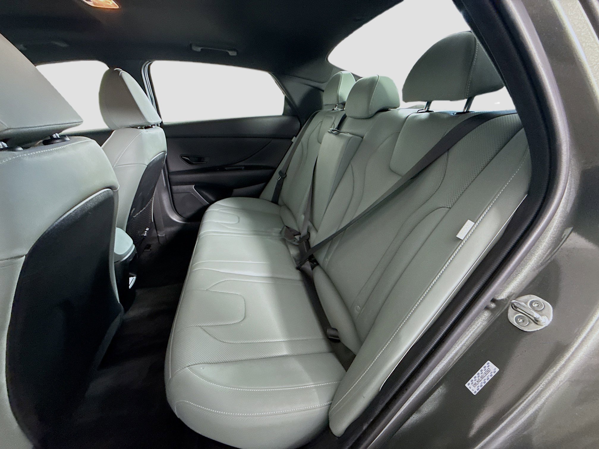 Used 2024 Hyundai Elantra Limited image 25