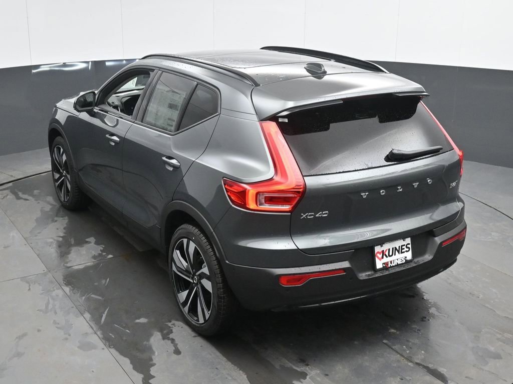 New 2026 Volvo XC40 B5 Ultra w/ Climate Package image 38