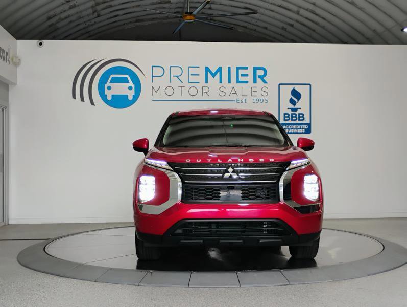 Used 2024 Mitsubishi Outlander ES FWD image 11