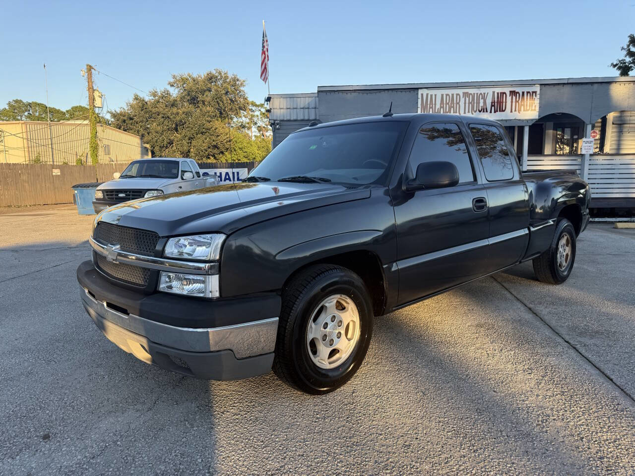 Used 2004 Chevrolet Silverado 1500 LS w/ Light Duty Power Package image 7