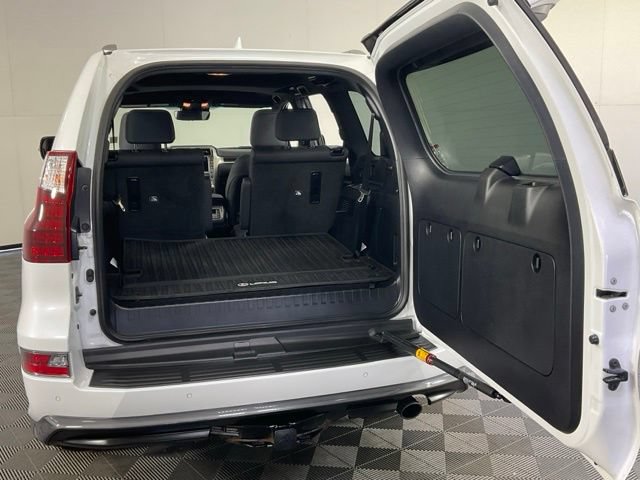 Used 2021 Lexus GX 460 Premium w/ Accessory Package AWD/4WD image 33