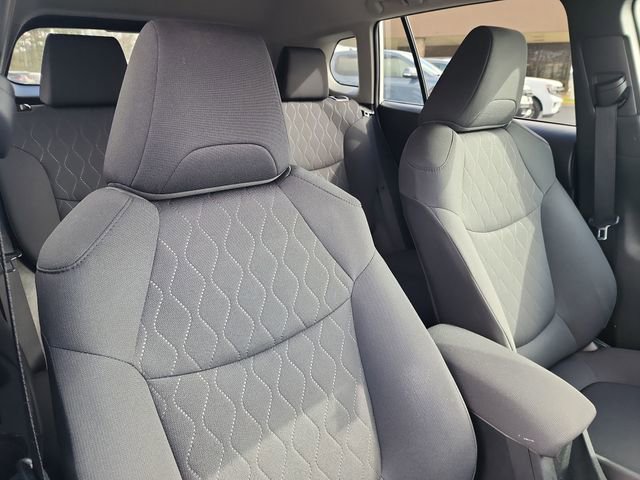 Used 2023 Toyota Corolla Cross LE image 13