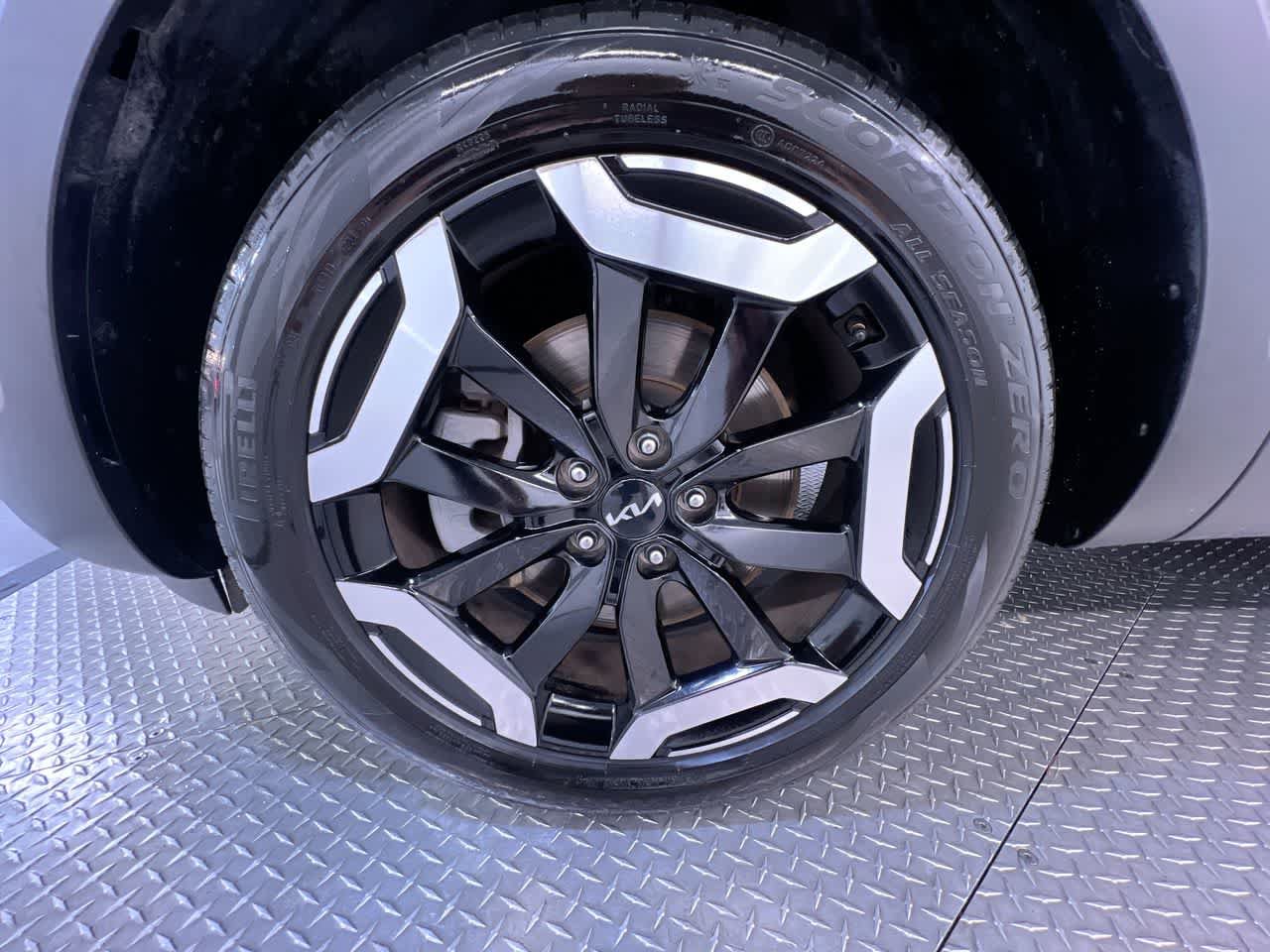 Used 2025 Kia Telluride S AWD/4WD image 10